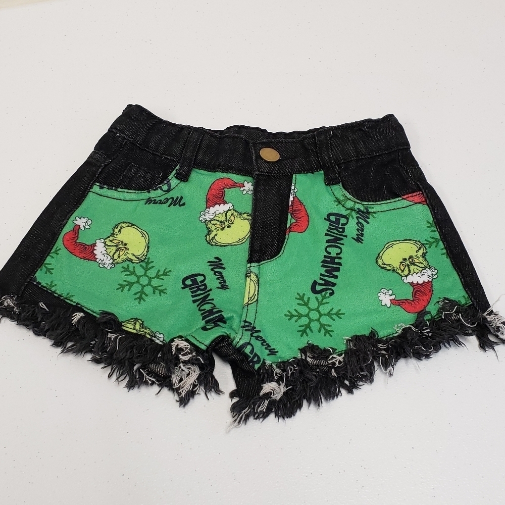 Grinch Girls Black Denim Shorts Merry Grinchmas Raw Edge Size Small - Picture 1 of 8